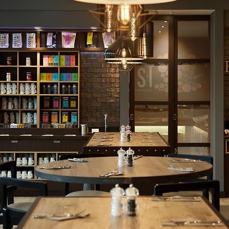 Premier Inn Hamburg City Zentrum Екстериор снимка