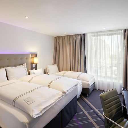 Premier Inn Hamburg City Zentrum Екстериор снимка