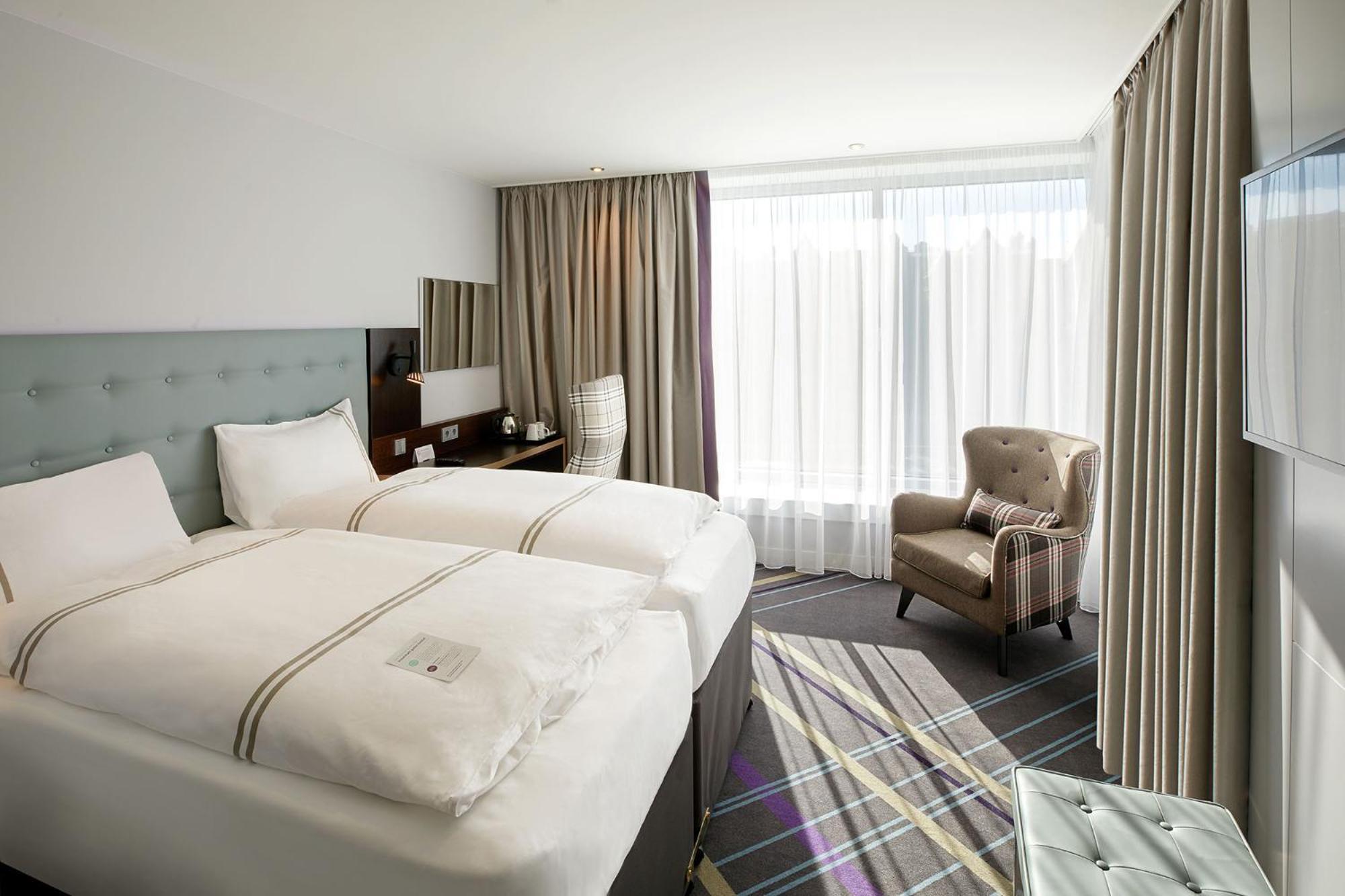 Premier Inn Hamburg City Zentrum Екстериор снимка