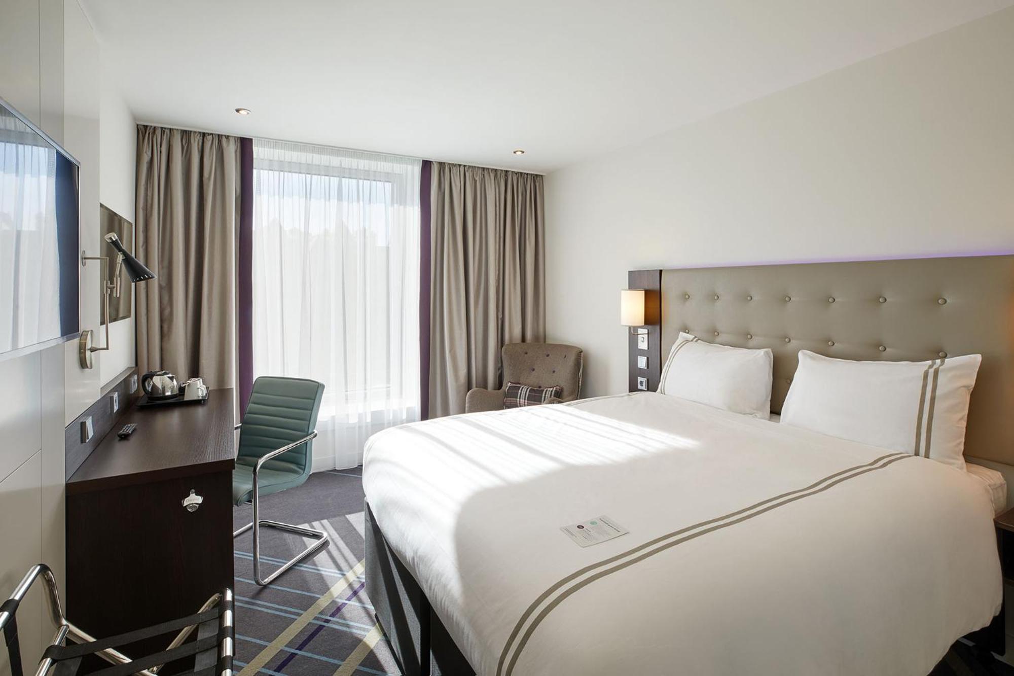 Premier Inn Hamburg City Zentrum Екстериор снимка
